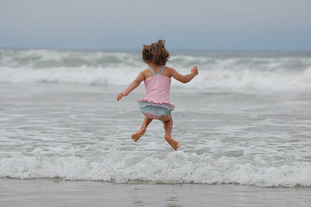 Costumi bambina per il mare e costume da bagno bimbo: come sceglierli