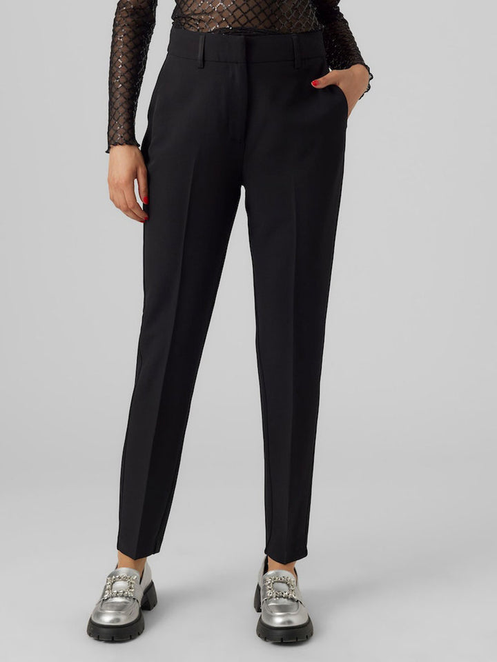 Vero Moda Holly pantalone donna nero tapered fit